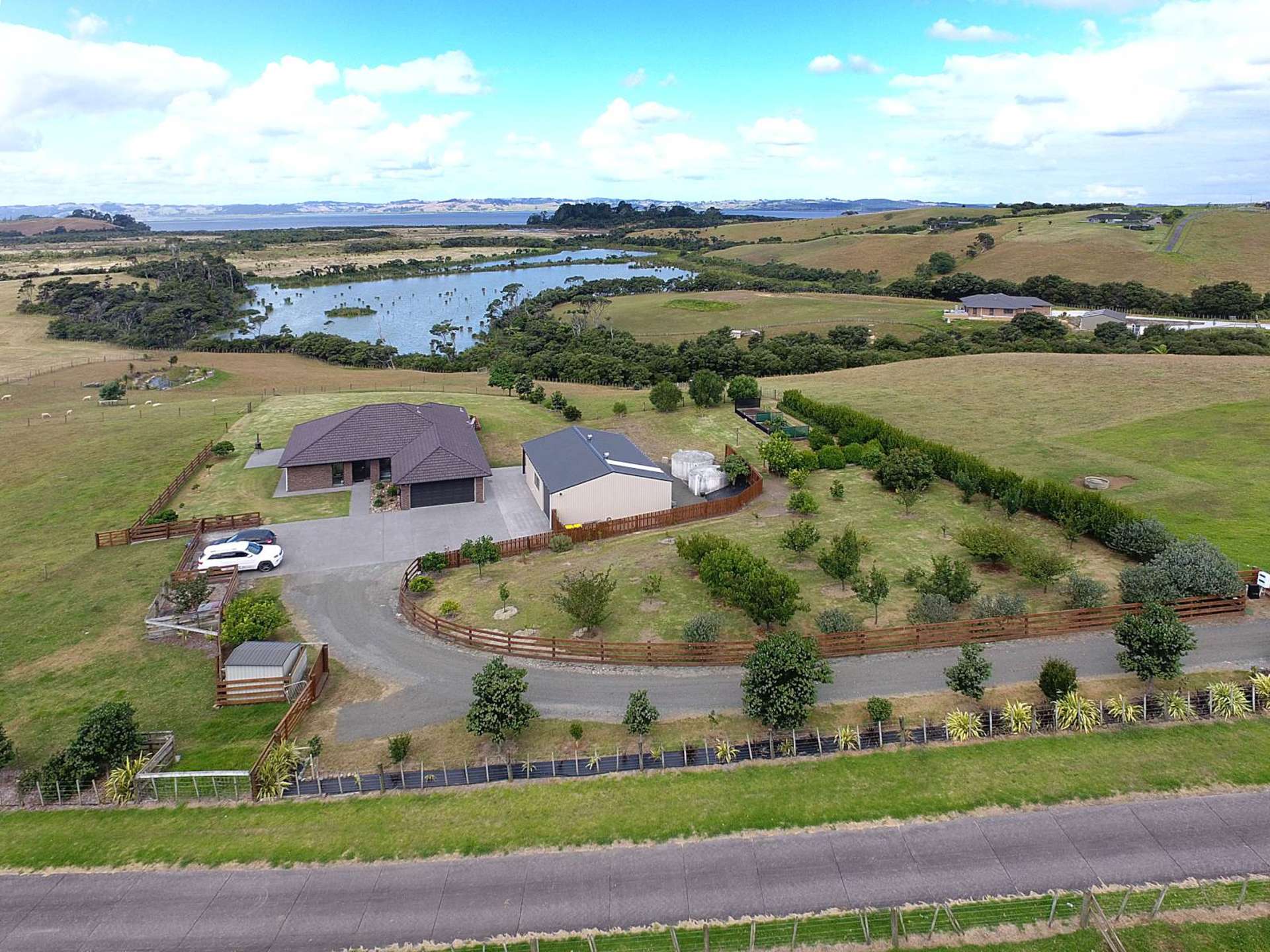 38d Kaipara Lake Road South Head_0