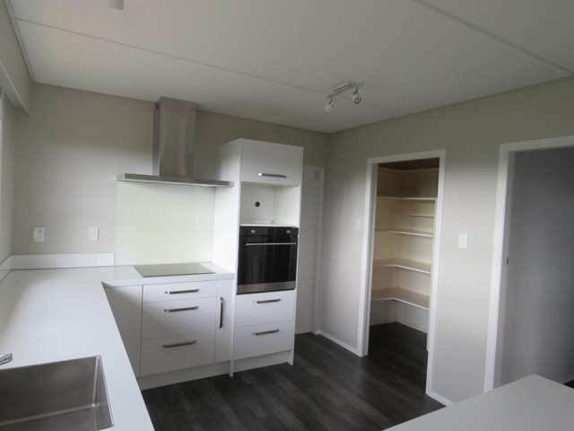 North Facing Family Home in Merrilands