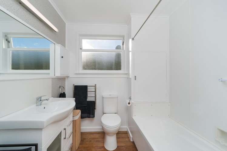 4 Simon Street Feilding_13