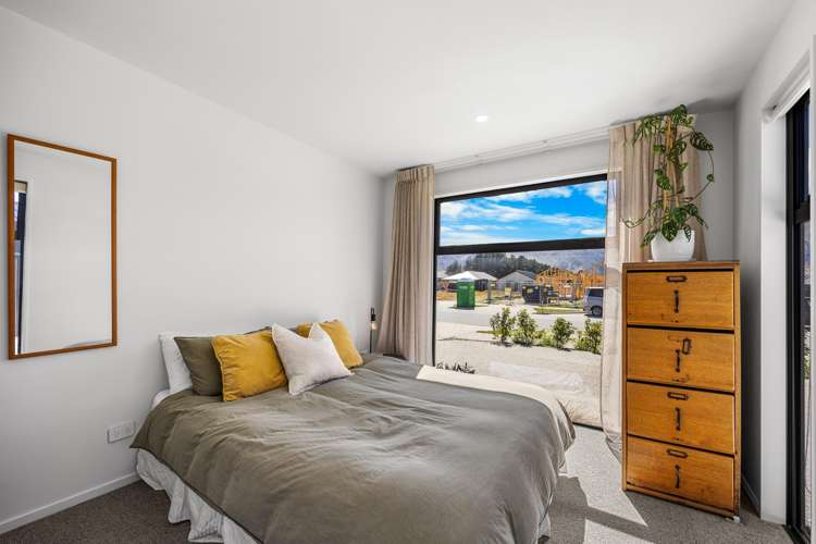 8 Longview Drive Lake Hawea_3