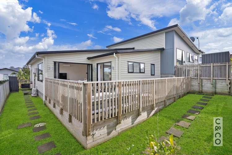 5 Byron Drury Way Riverhead_21