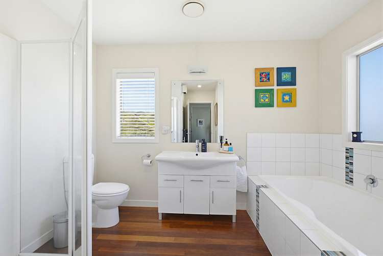 60 Saint Ives Drive Camborne_18