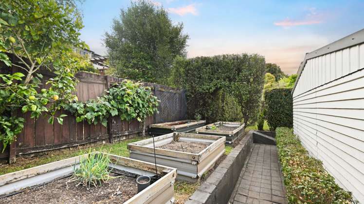 27 Manapouri Place Glenview_20