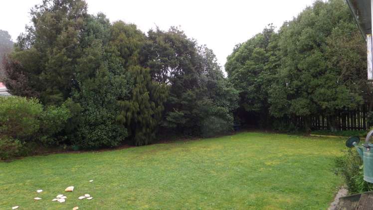 3 Skipage Grove Featherston_11