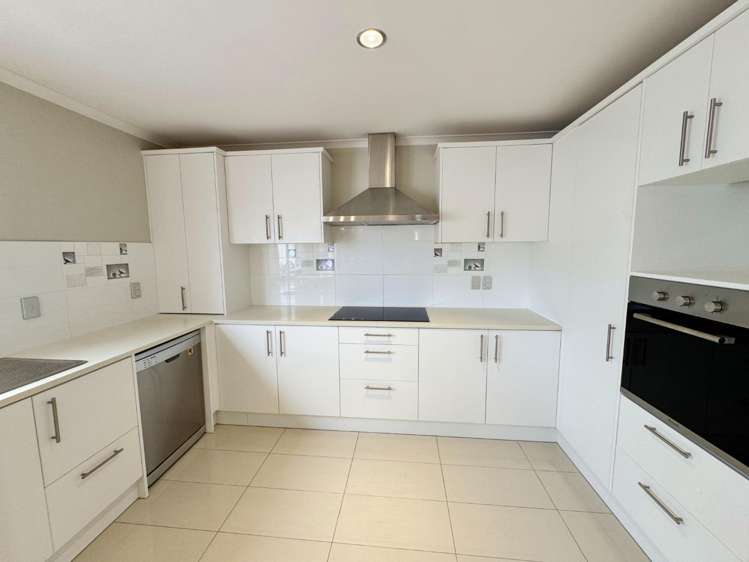 29 Vino Cina Heights 1774_5