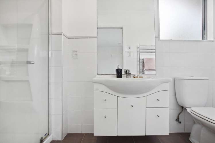 7 Napuka Road Henderson Valley_21