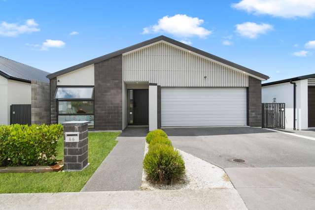 SPACIOUS PREMIUM LIVING IN HUNUA VIEWS