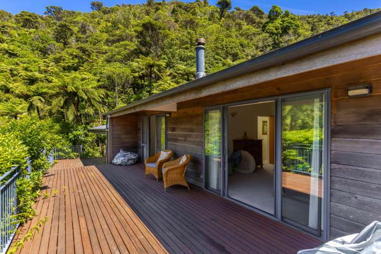 - Ruakaka Bay Marlborough Sounds_24