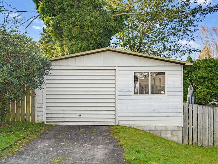 49B Lisa Crescent Mangakakahi_14