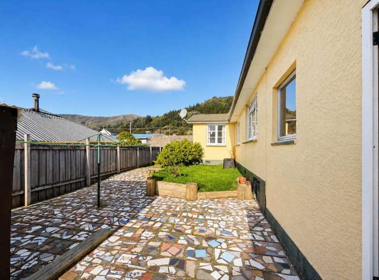 8 Leicester Street Picton_11