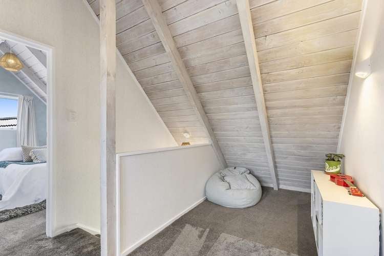 35 James Cook Drive Whitby_13