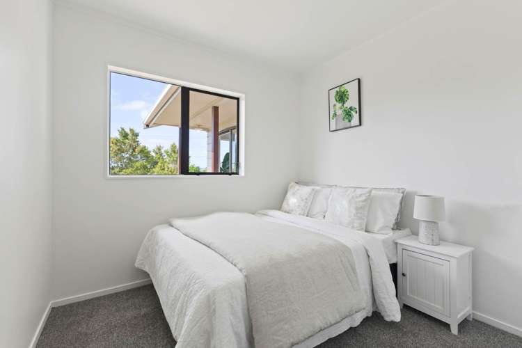 24 Aspiring Avenue Clover Park_11