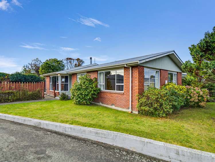 10 Aztec Place Redwood_21