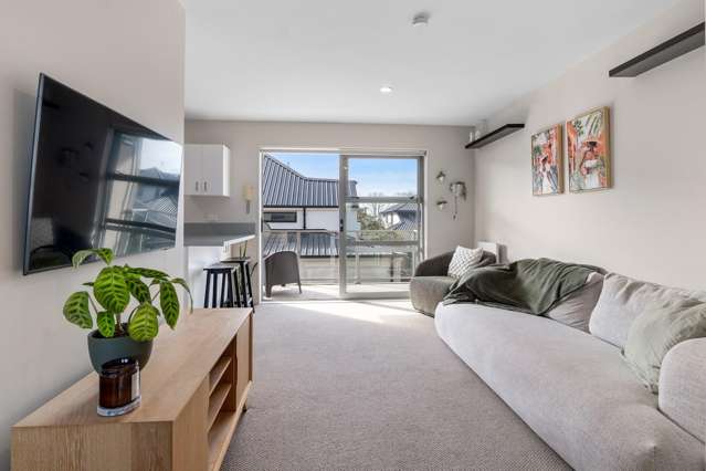 Two Carparks, Two Bedrooms, One Smart Move