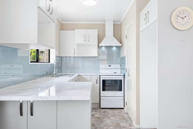 2/44 West Street Pukekohe_6