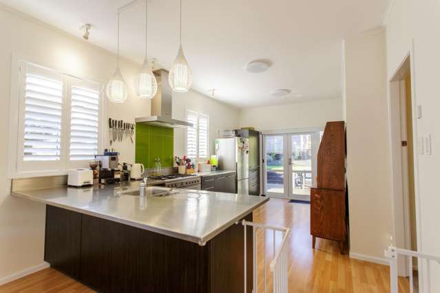 2 Berwick Grove Seatoun_1
