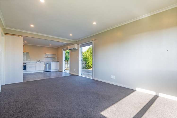 2 Charles Street Feilding_6