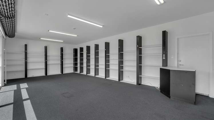 3 and 4/18 Taurus Place Bromley_4