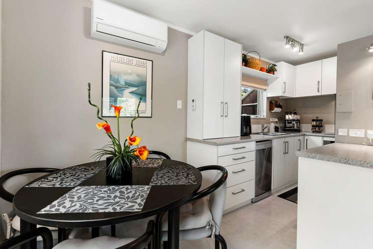 52A Moffat Road Red Beach_4