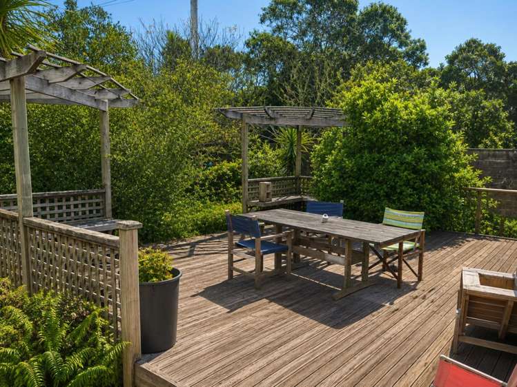 223 Lake Road Belmont_11