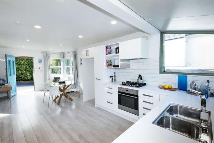 2/68 Hawera Road_2