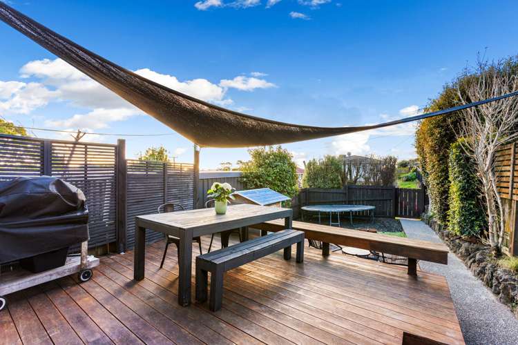 56 Vodanovich Road Te Atatu South_7