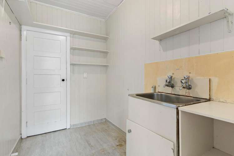 2/2A Domain Street_3