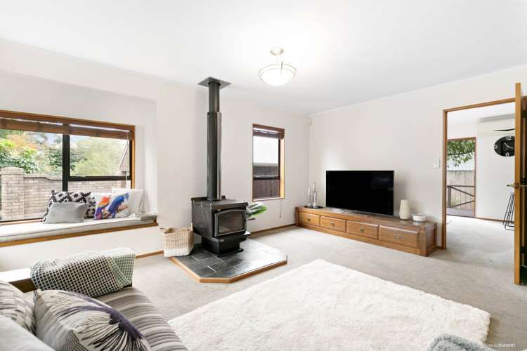 152 The Drive Epsom_3