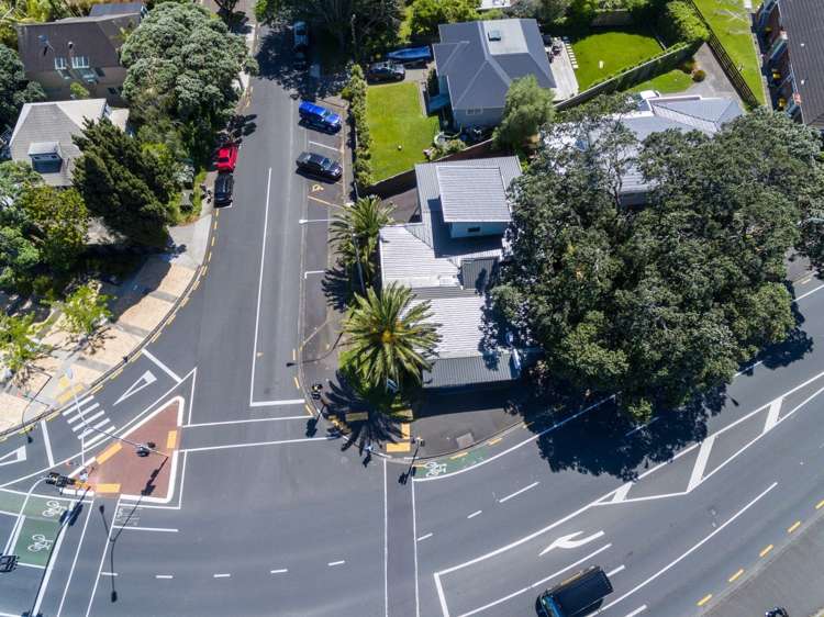 308 Lake Road Hauraki_6