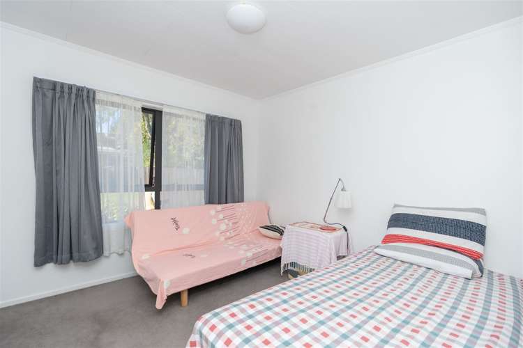 59 Resthill Crescent Glenview_14