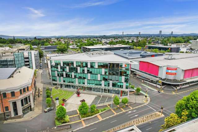 Modern CBD Workspace &ndash; Available Now