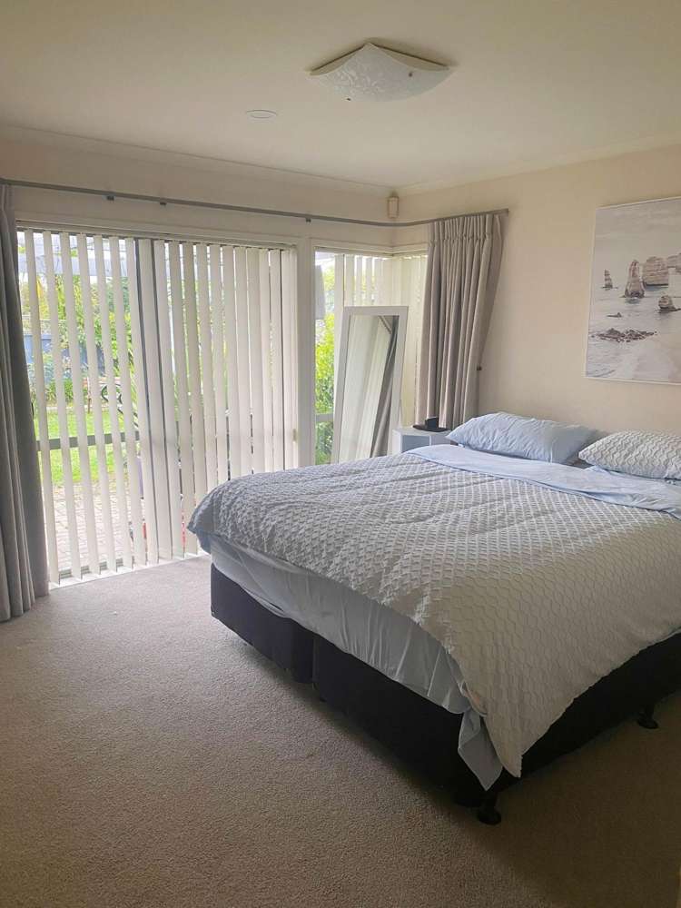 8 Atworth Way Burswood_4