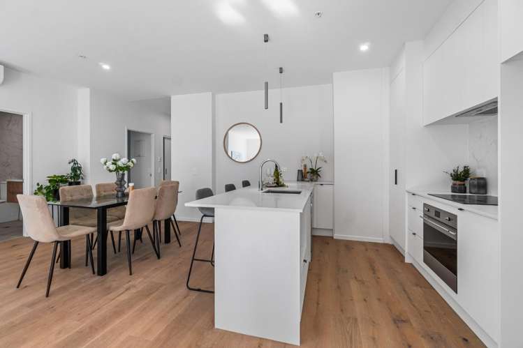 302/100 Beachcroft Avenue 10051_4