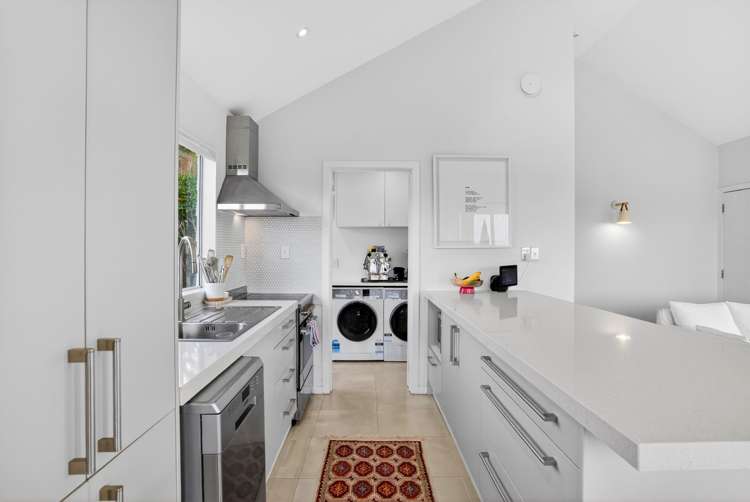 2/47 Birkdale Road Birkdale_6