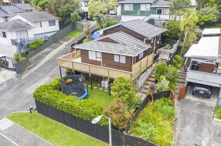 1/111 Spinella Drive Bayview_32