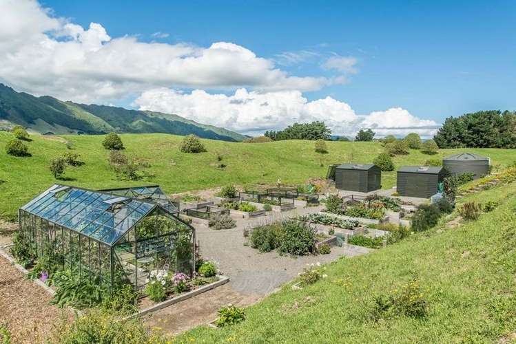 94 Raukawa Road Peka Peka_24