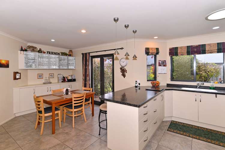 13 Antoine Grove Richmond_16