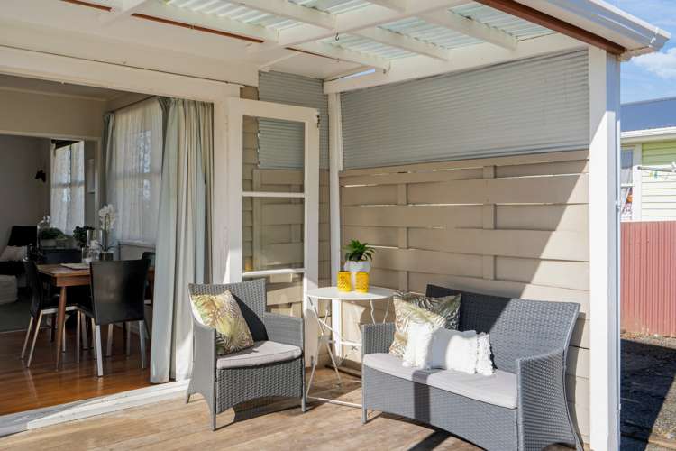 10 Ogle Crescent Kamo_18