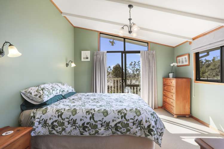 706 Huia Road Parau_10