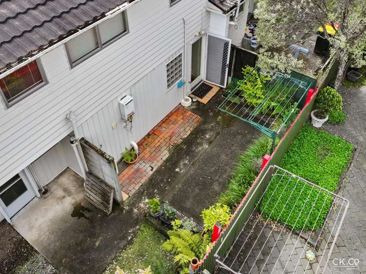52b Queens Grove Lower Hutt Central_15