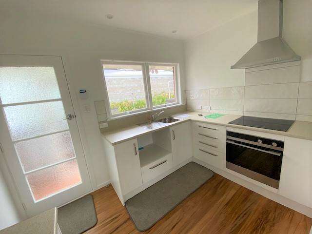 2/4 Westwell Road Belmont_2