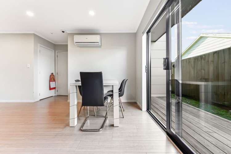 2/90 Carrington Avenue Silverdale_21