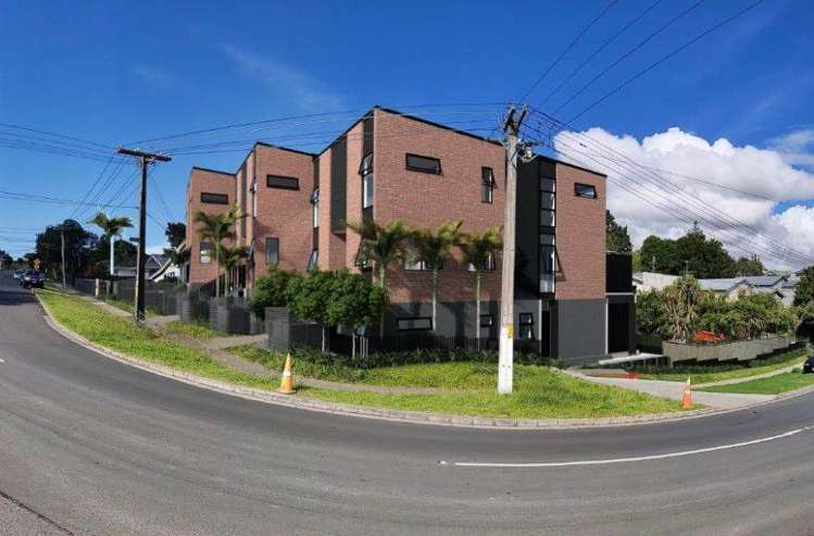 47 Clayburn Road Glen Eden_1