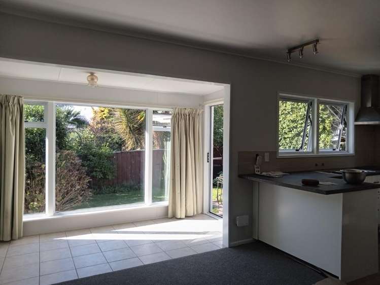 2/8 Norwich Street Stoke_1