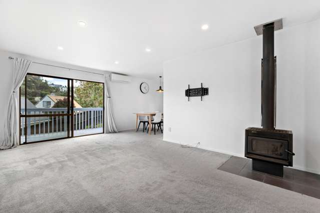 1/11 Jenanne Place Totara Vale_1