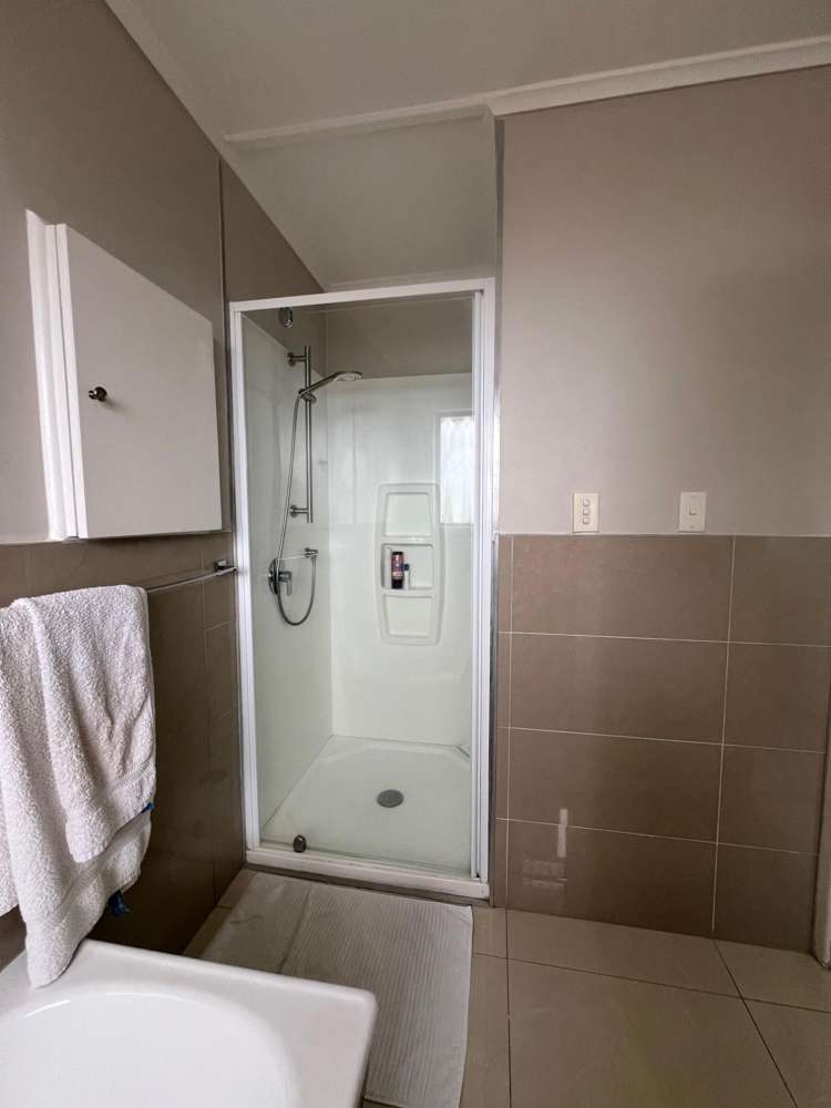 17 Bradbury Road Botany Downs_15