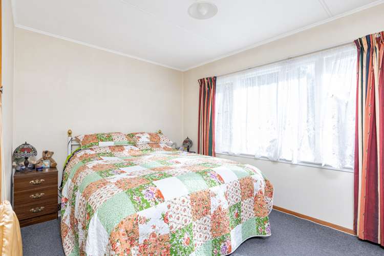 455 High Street South Carterton_5