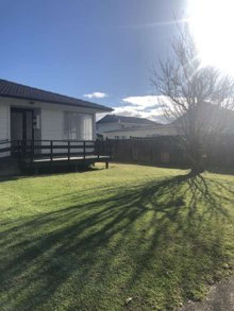 2/1 Matua Place Clendon Park_3