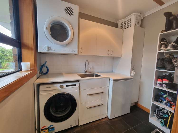 432 Main South Road Paroa_12