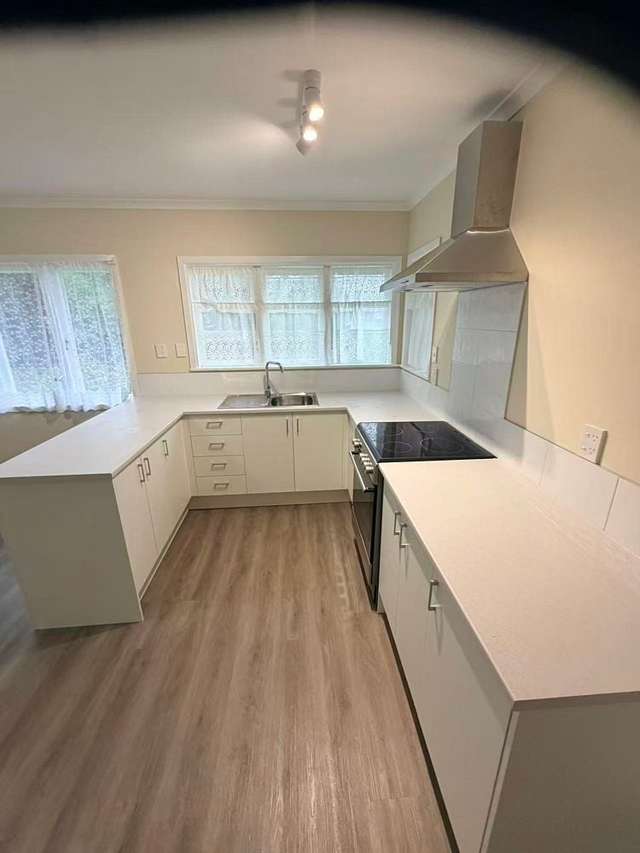 Brand New Renovation! 3 Bed + 21m² Studio